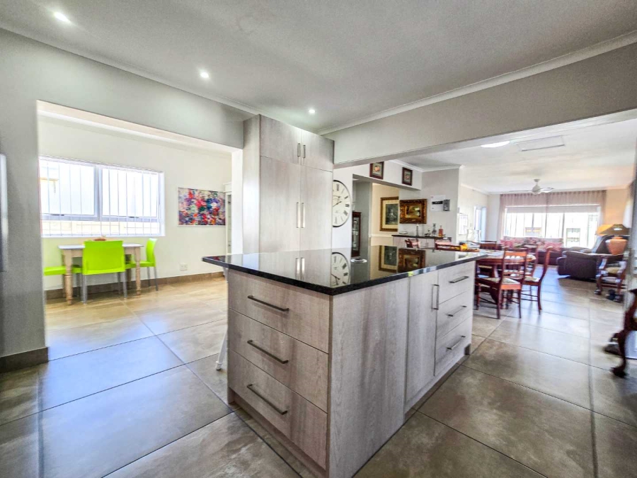 4 Bedroom Property for Sale in Jongensfontein Western Cape